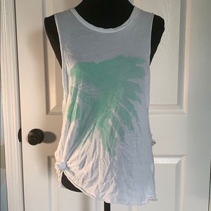 Side open sleeveless shirt